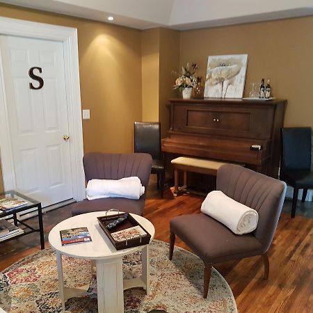 Hellemsfield Inn & Bed And Breakfast Kingsville Dış mekan fotoğraf